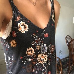 American Eagle Strappy Floral Tank